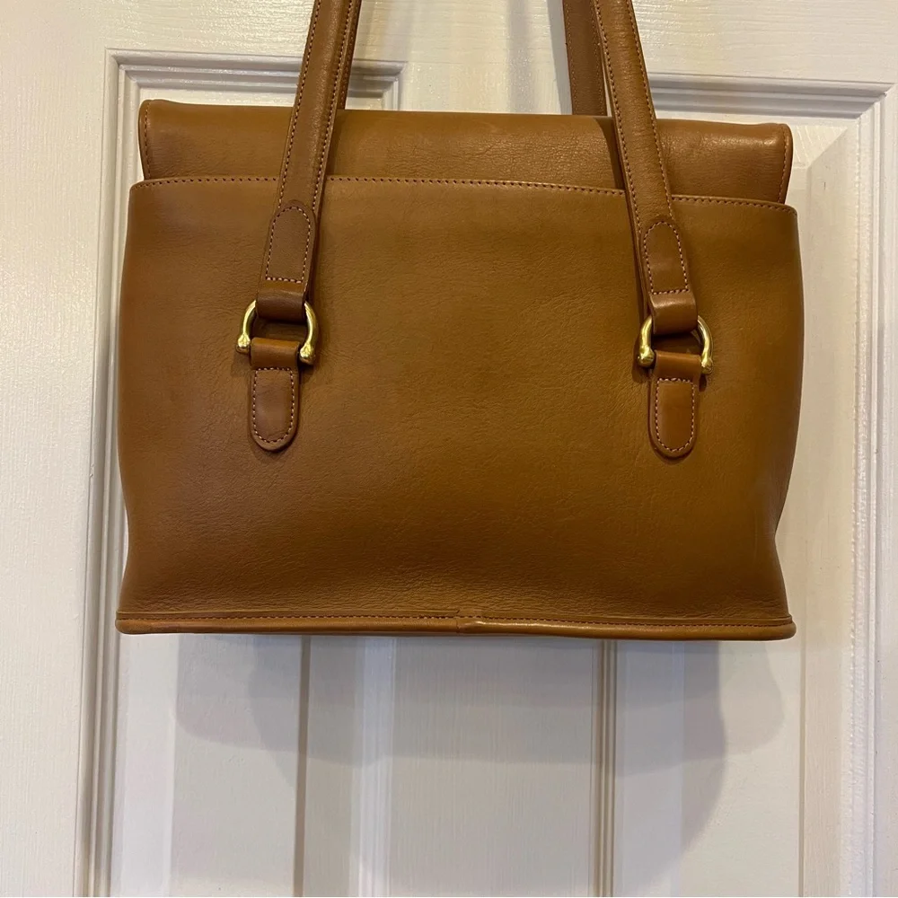 Vintage Coach 9808 Equestrian Flap Shopper Shoulder Bag in Toffee Tan Brown